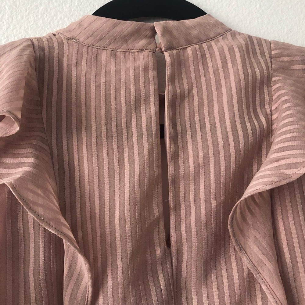 Astr The Label Flutter Sleeve Top - image 6